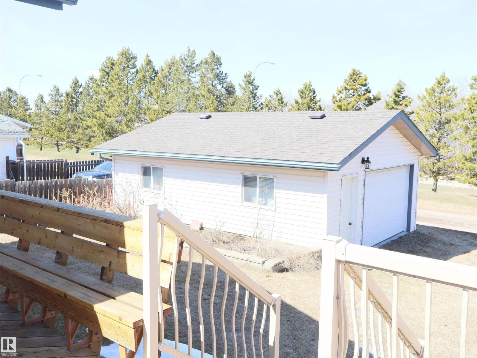 5802 52 AV photo 11