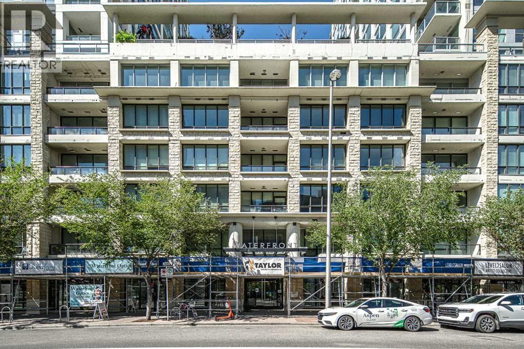 555, 222 Riverfront Avenue SW photo 2