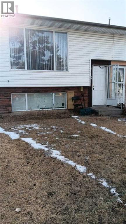 4 bed 2 bath single family at 649 Pineland Road NE — $370,000