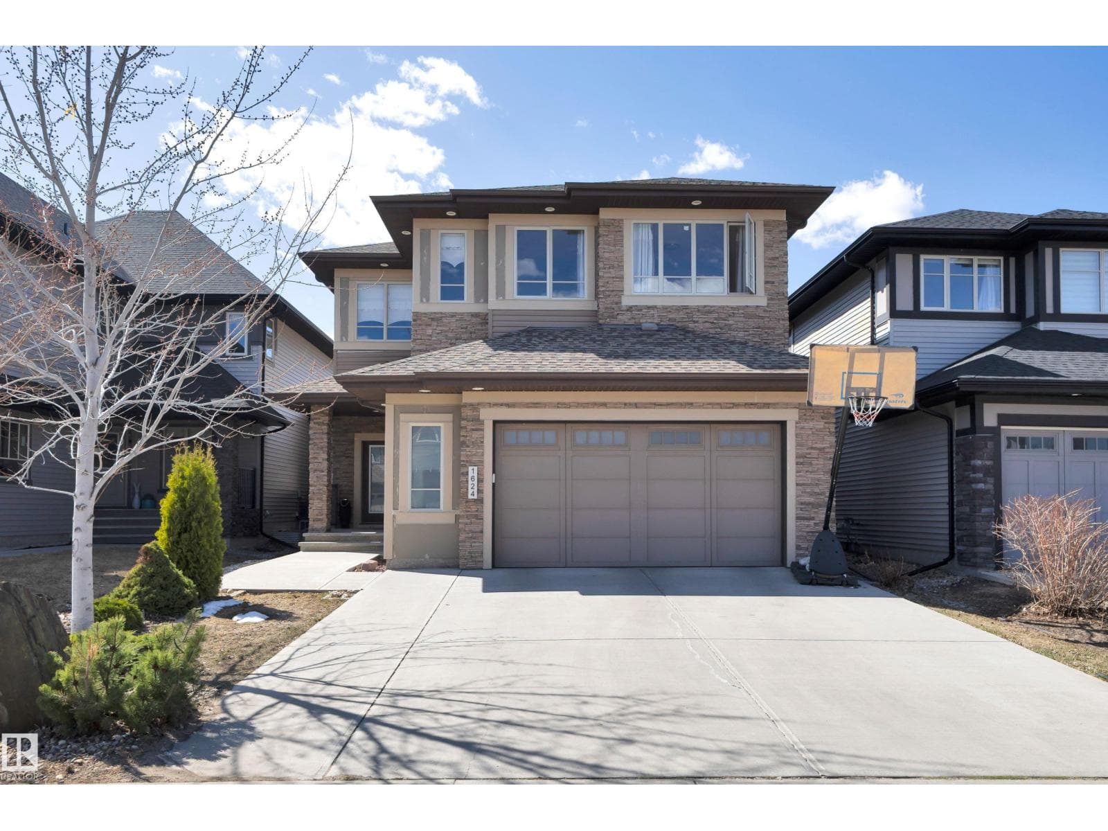 6 bed 4 bath single family at 1624 AINSLIE LN SW — $912,000