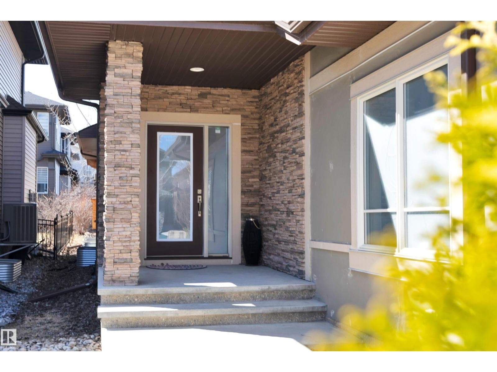 1624 AINSLIE LN SW photo 3