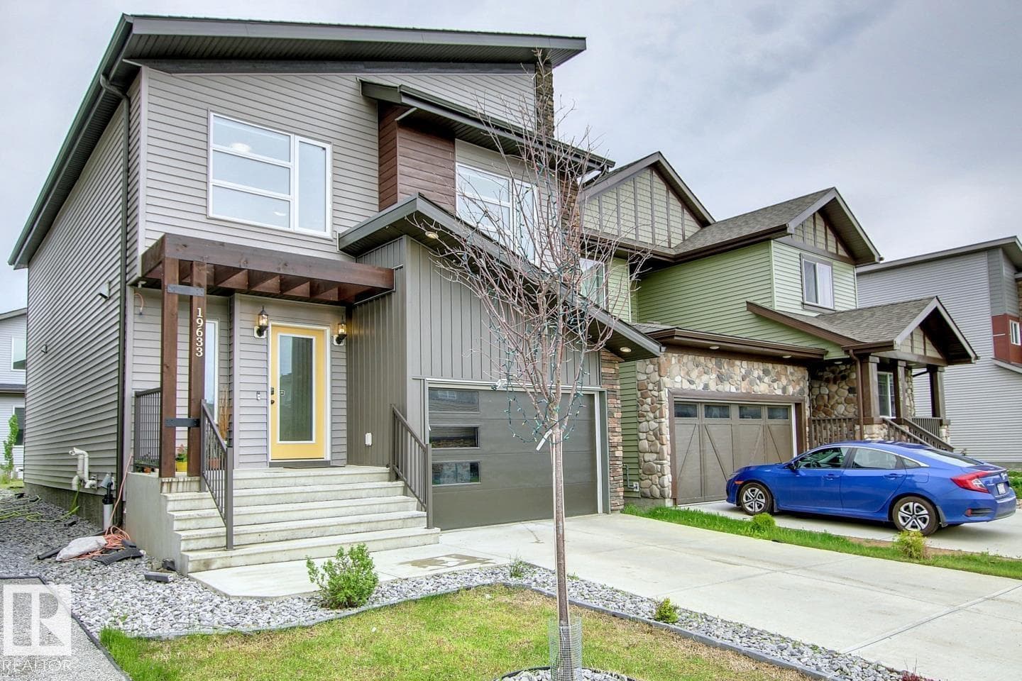 19633 26a av NW photo 2