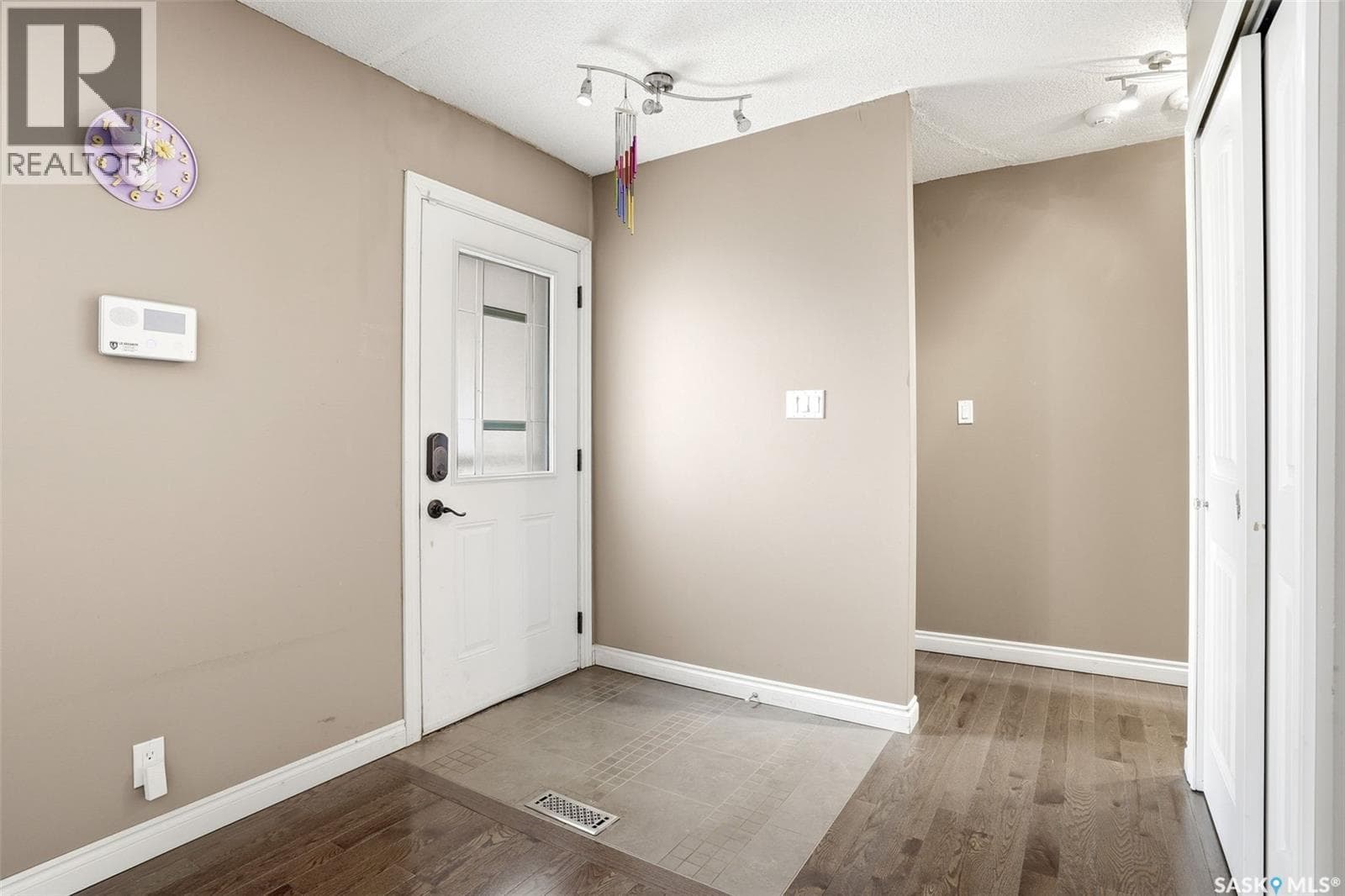 75 Rothwell CRESCENT — photo 4