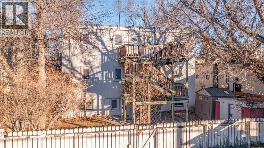 1511 28 Avenue SW photo 4