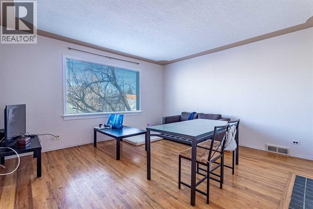 1511 28 Avenue SW photo 8