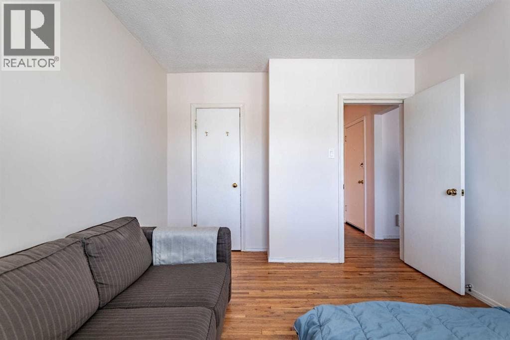 1511 28 Avenue SW photo 12