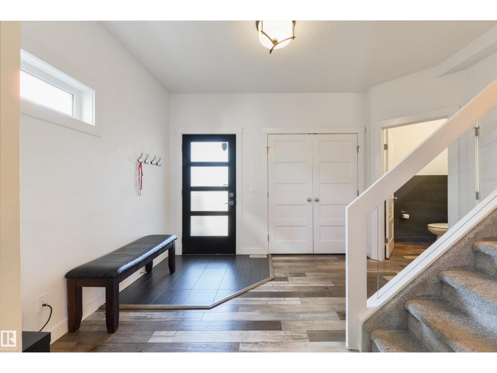 34 HAZELWOOD LN — photo 2