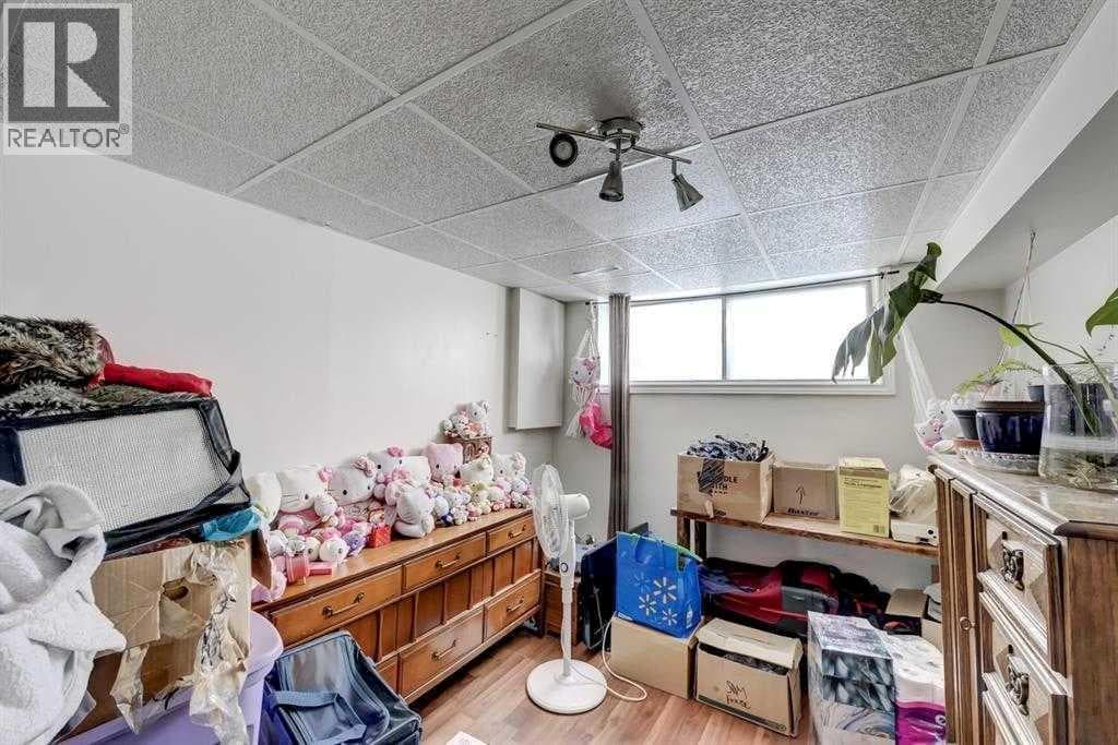 518 54 Avenue SW photo 12