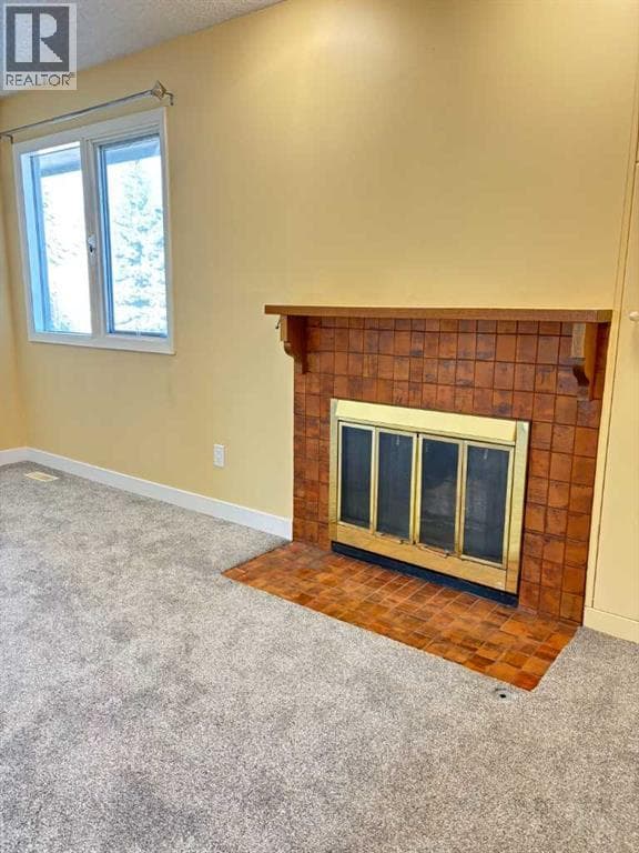 44 Edgemont Estates Road NW photo 10