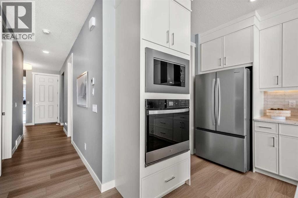 207 Huxland Path NE photo 12