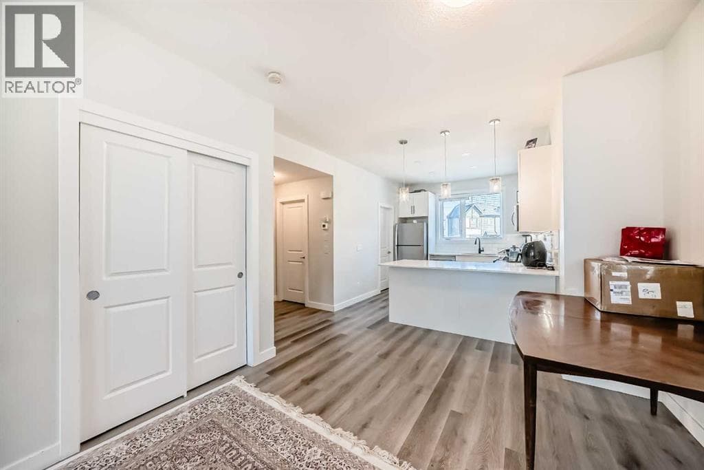 30 Evanscrest Park NW photo 12