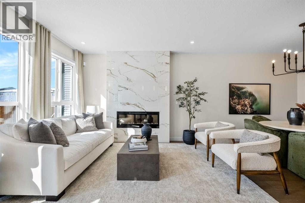 203 Huxland Path NE photo 3