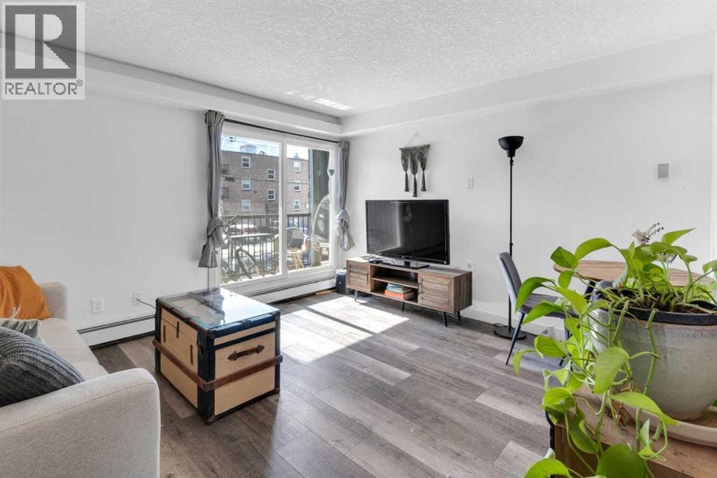 1 bed 1 bath single family at 204, 931 2 Avenue NW — $219,800