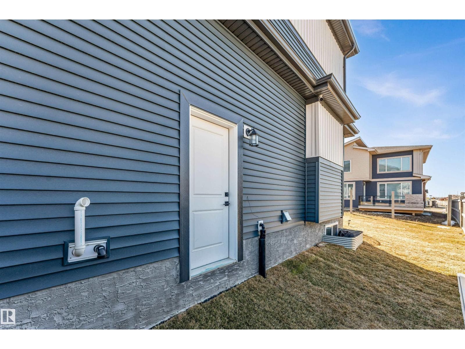 3729 42 AV — photo 4