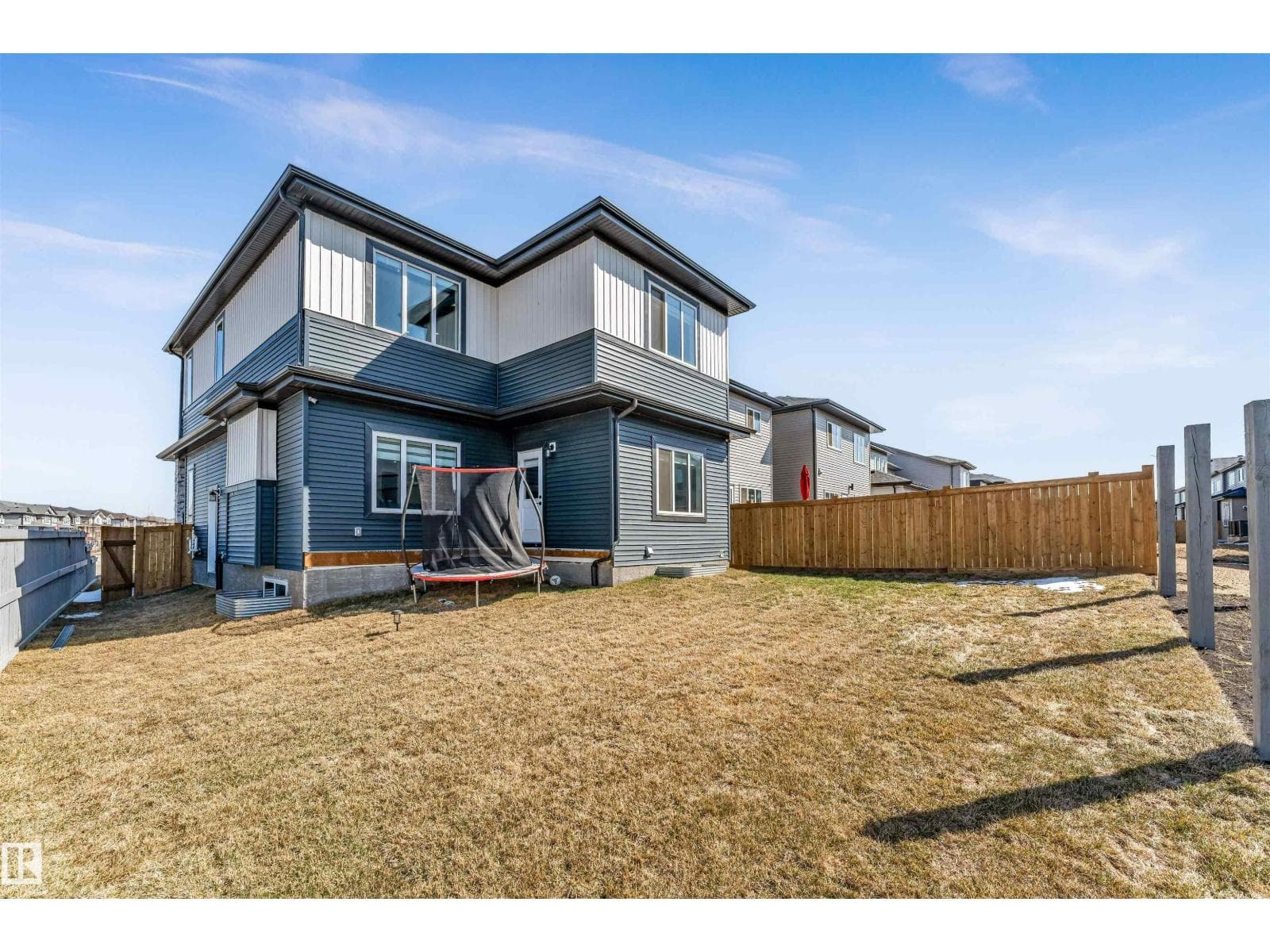 3729 42 AV — photo 5
