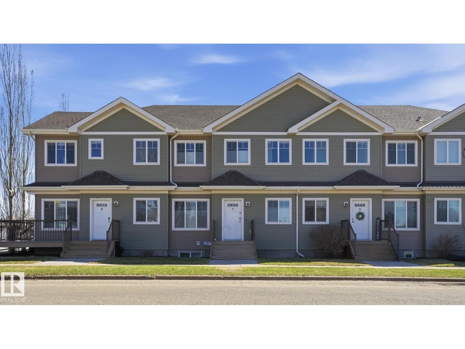 #7 300 QUEEN ST
