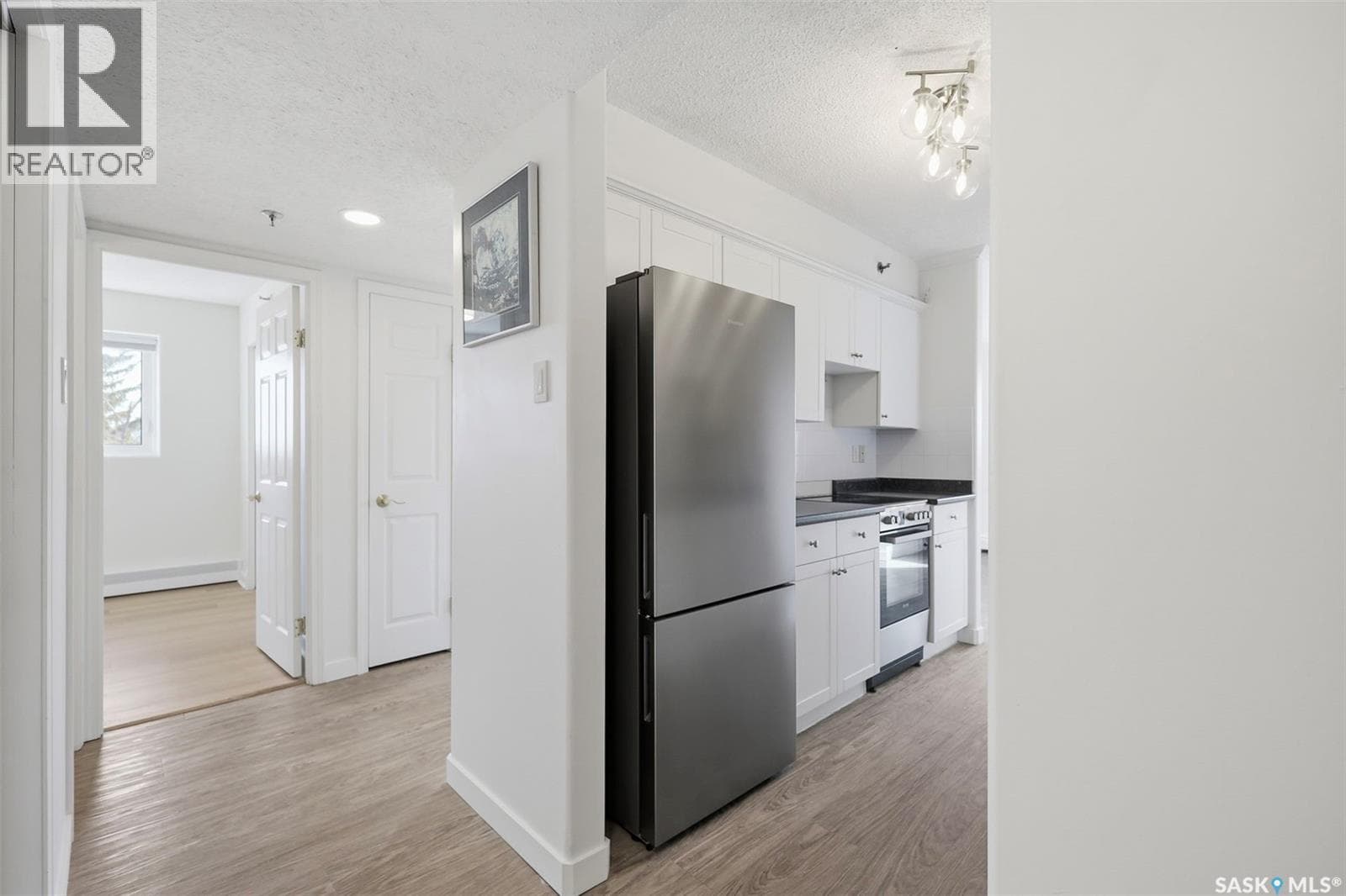 501 717 Victoria AVENUE — photo 5