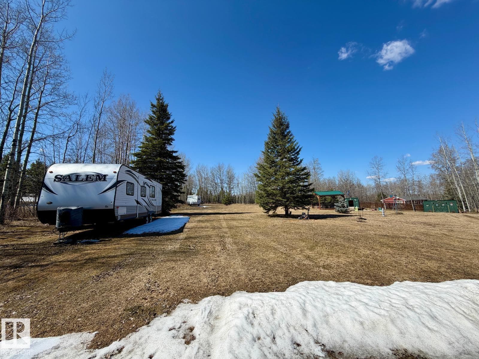 4714 51 AV photo 2