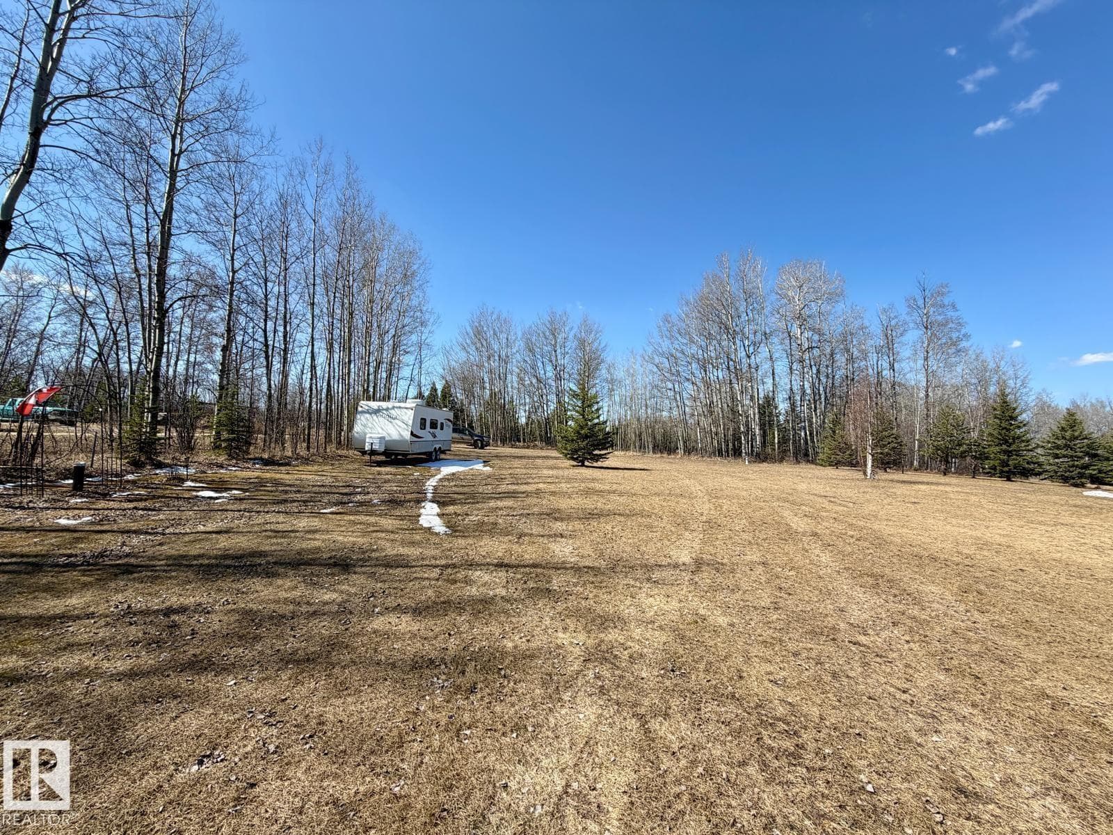 4714 51 AV photo 4