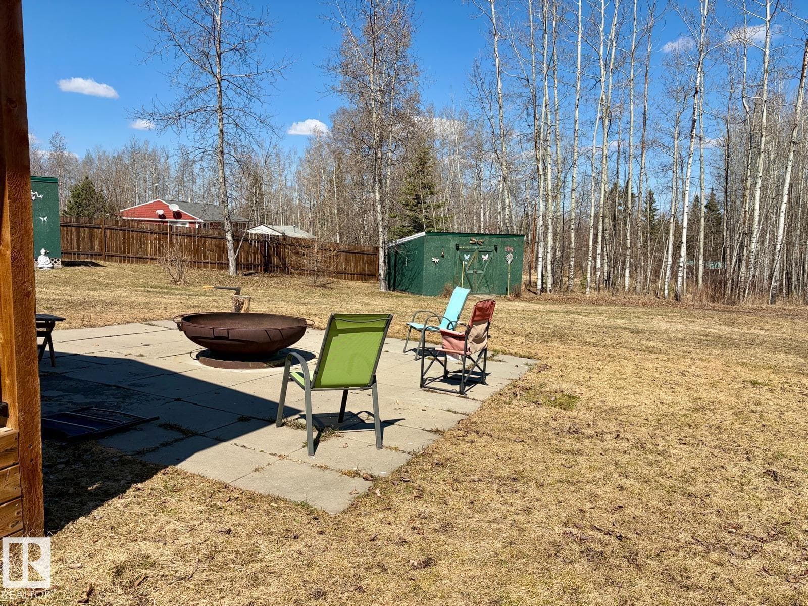 4710 51 AV photo 3