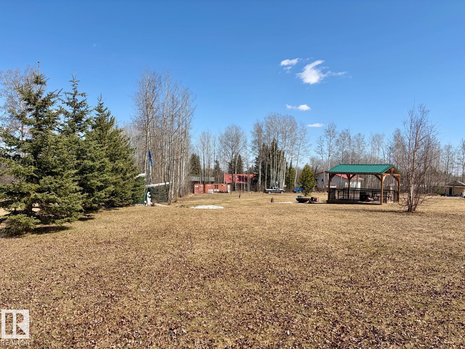 4710 51 AV photo 6