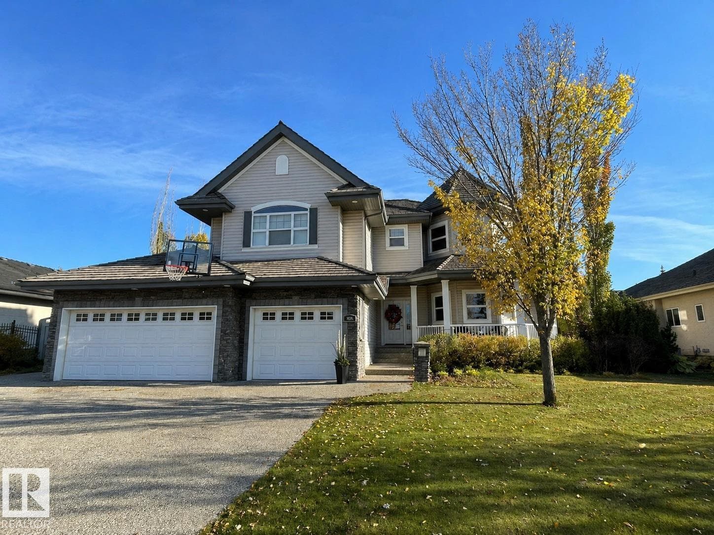 3 bed 4 bath single family at #559 52328 RGE ROAD 233 — $1,199,800