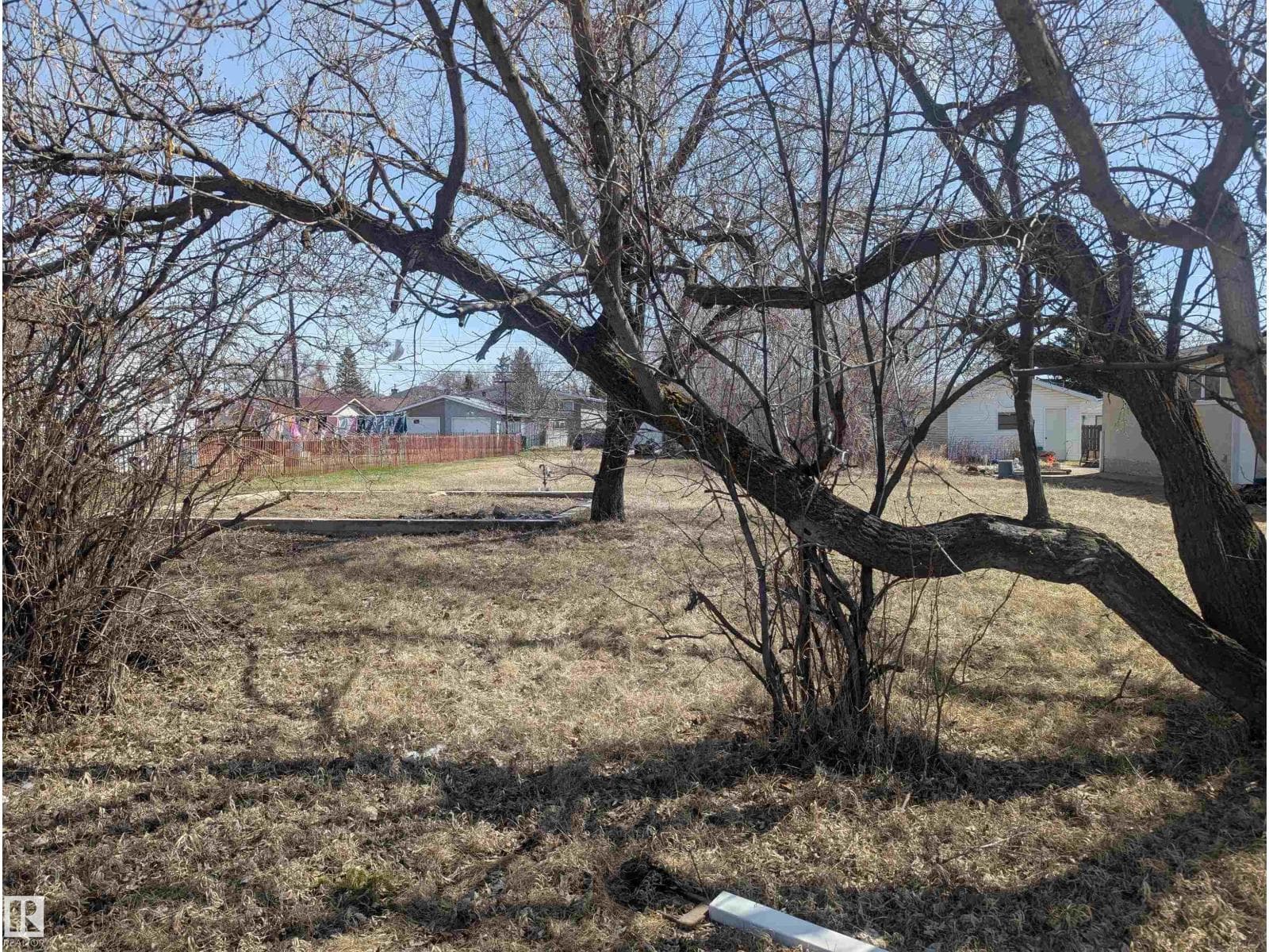 10531 152 ST NW photo 3