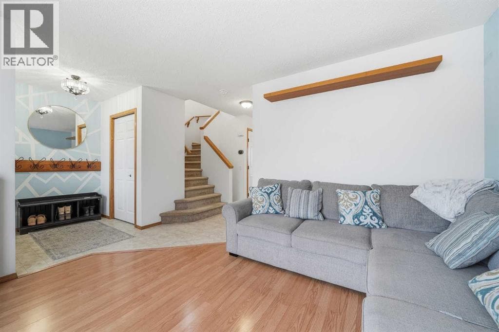 68 Bridleridge Gardens SW photo 5