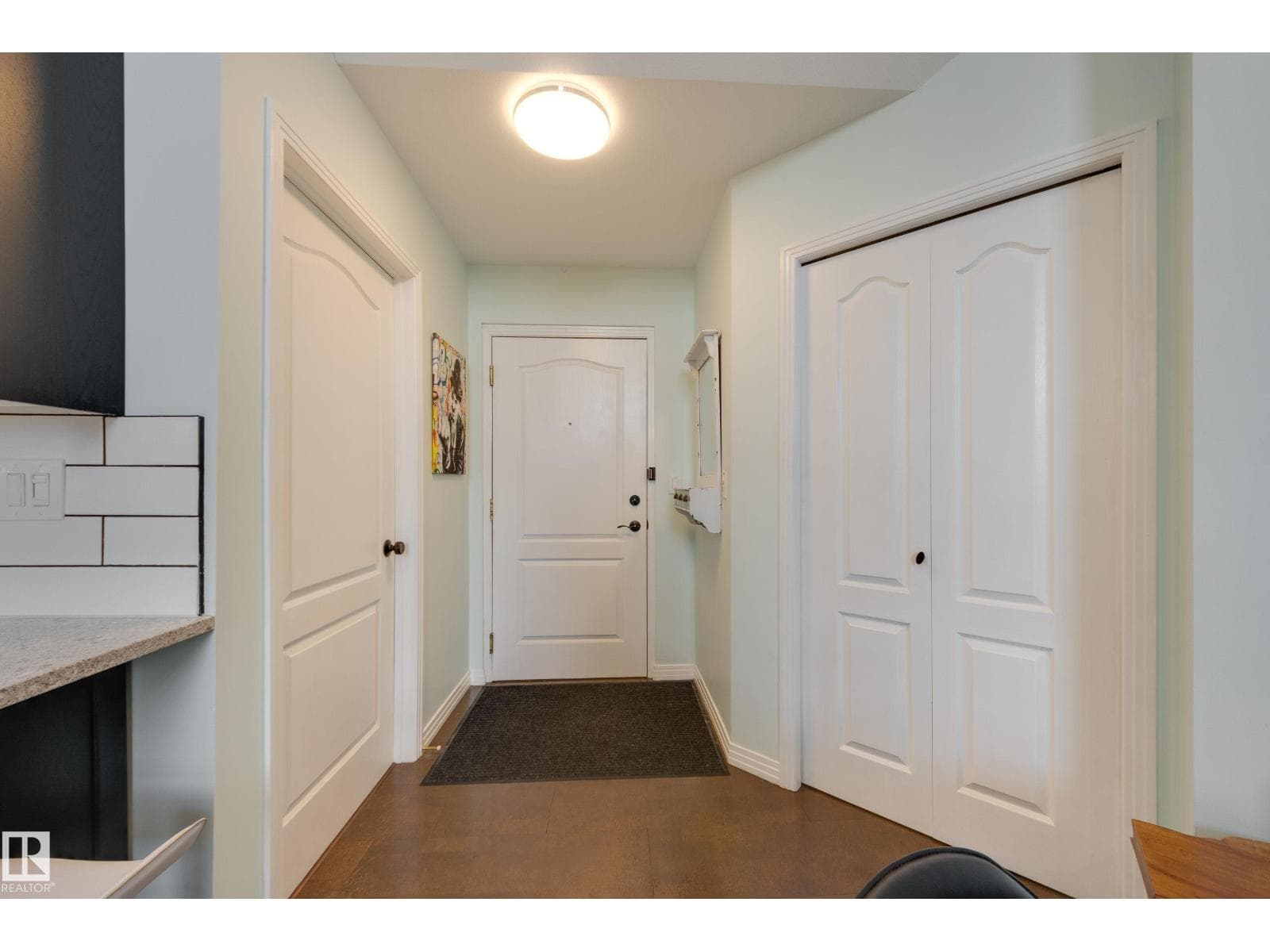 #402 7725 108 ST NW photo 3