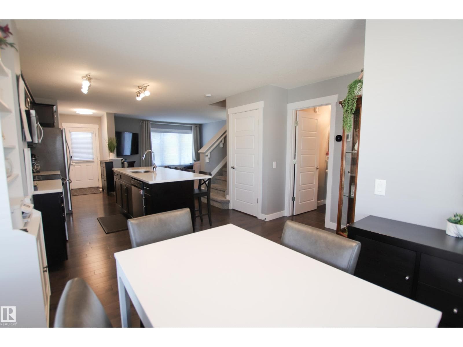 3805 170A AV NW photo 4