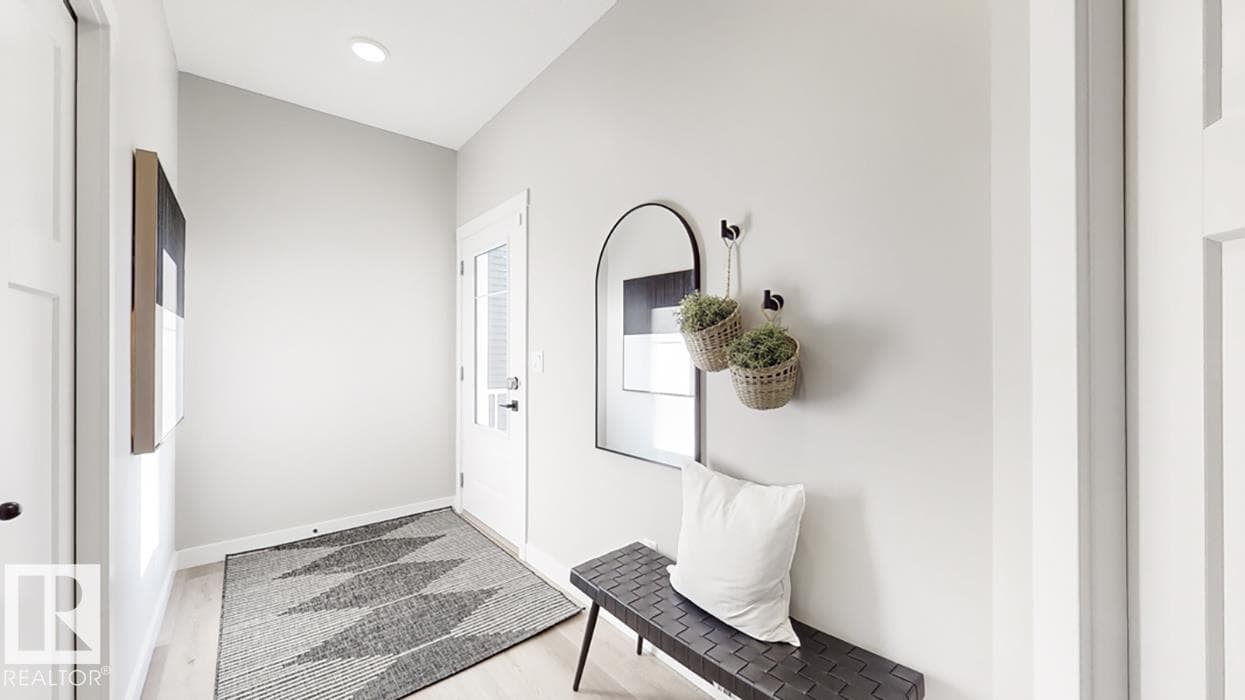 6339 175 AV NW photo 3