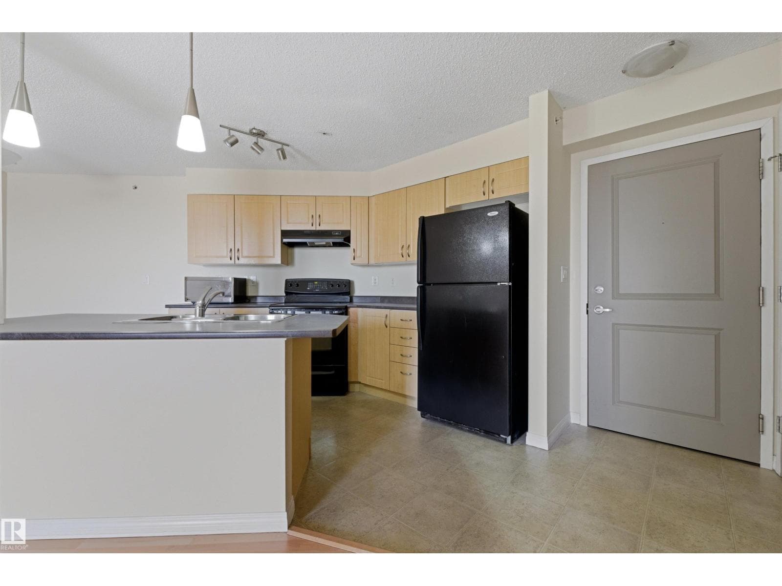 #407 11453 Ellerslie RD SW SW photo 4