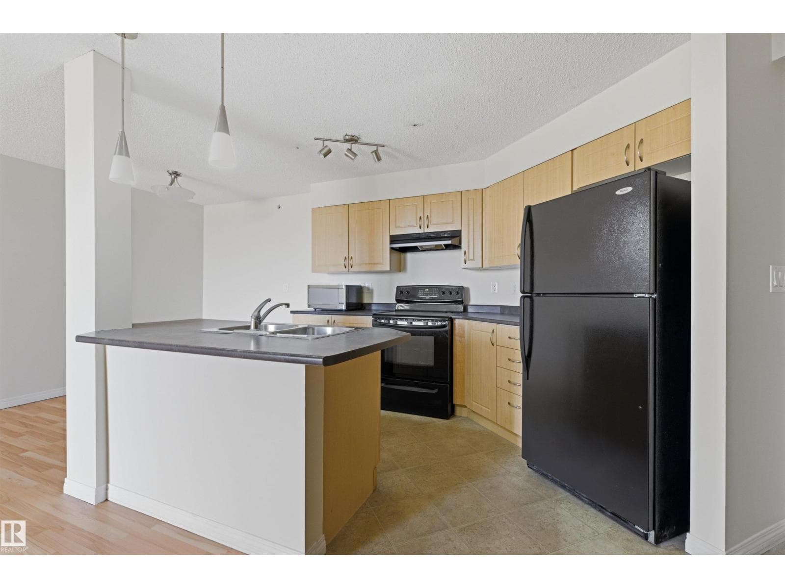 #407 11453 Ellerslie RD SW SW photo 5