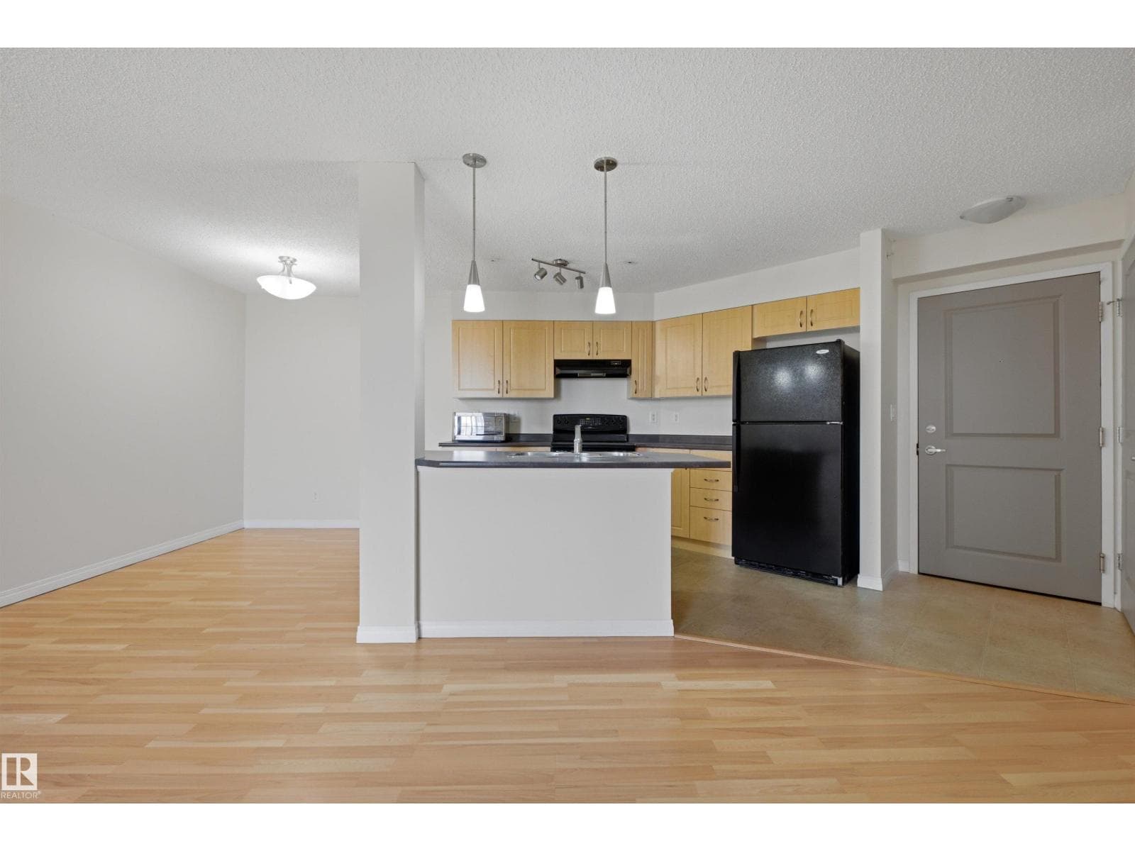 #407 11453 Ellerslie RD SW SW photo 9