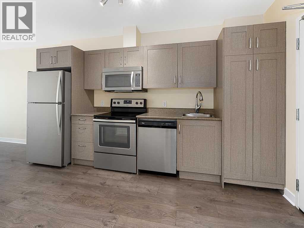 706, 30 Brentwood Common NW photo 6