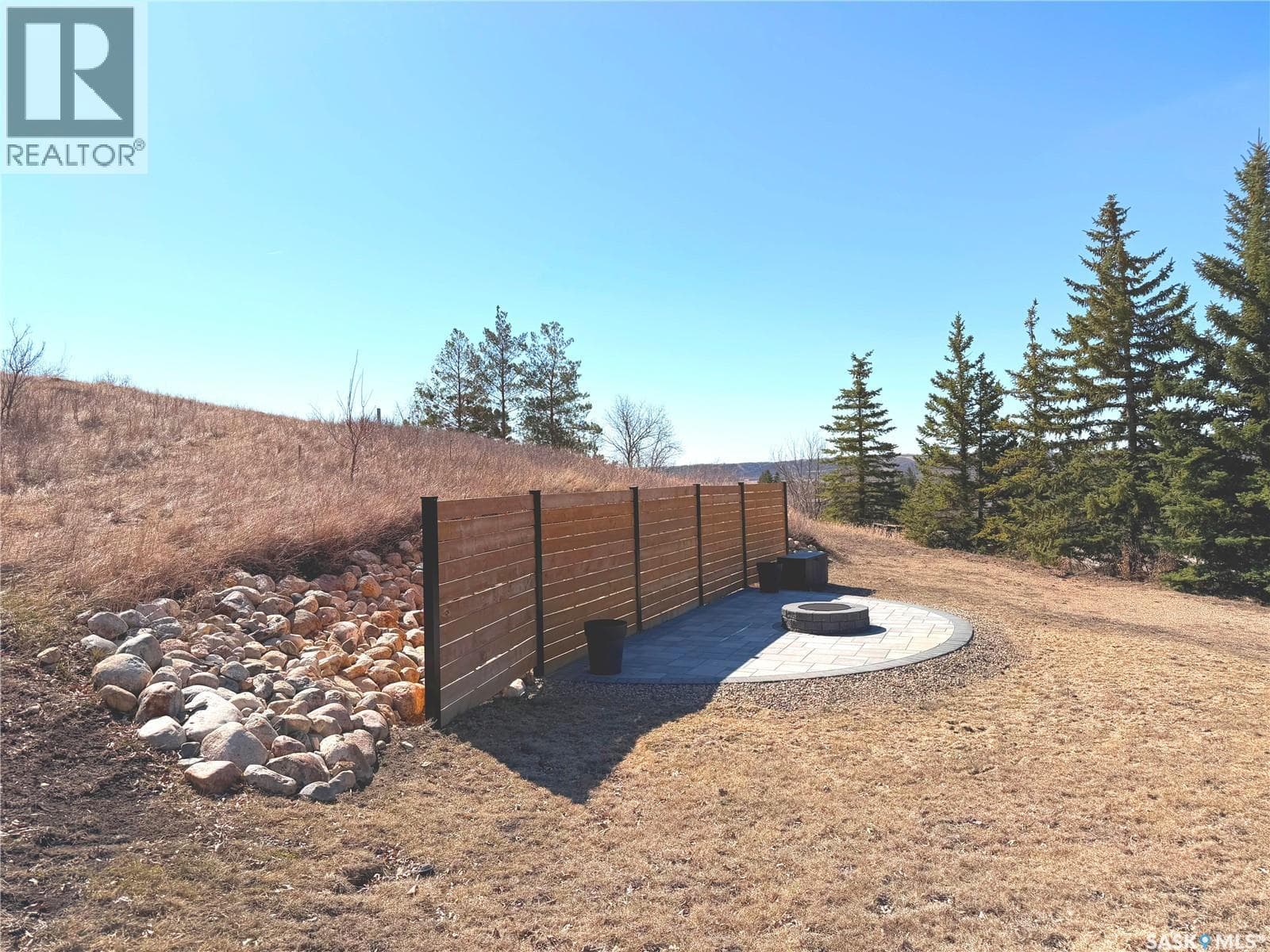 517 Demaer Bay photo 11