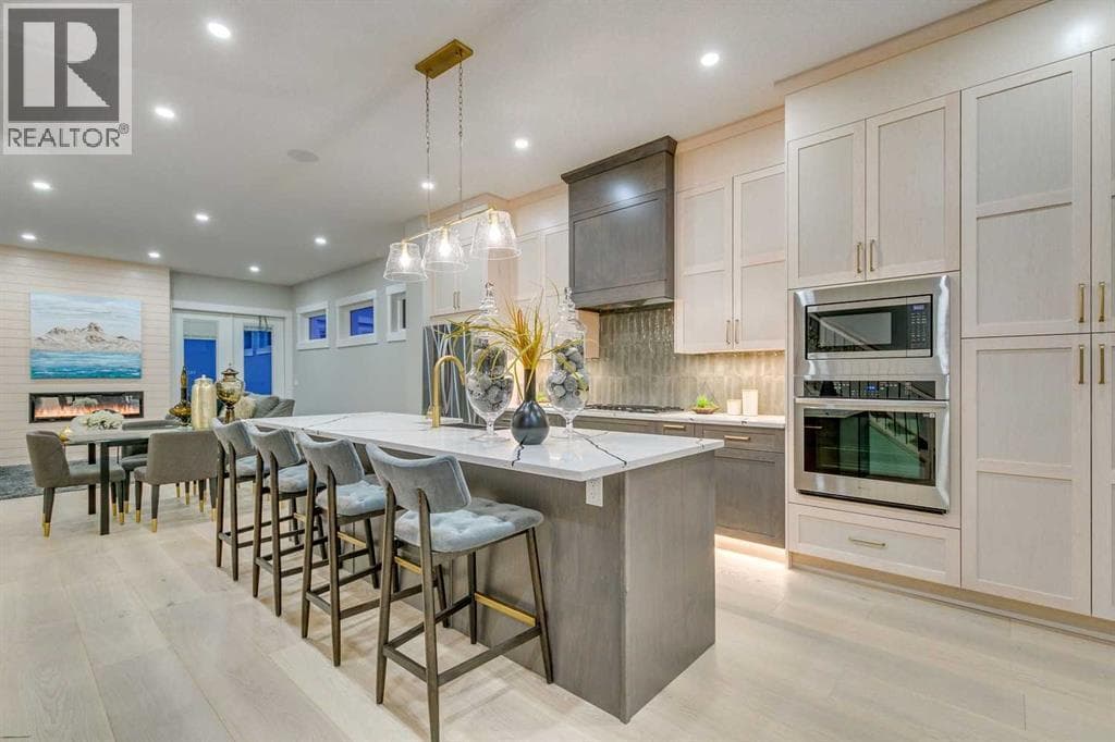 1413 27 Street SW photo 3