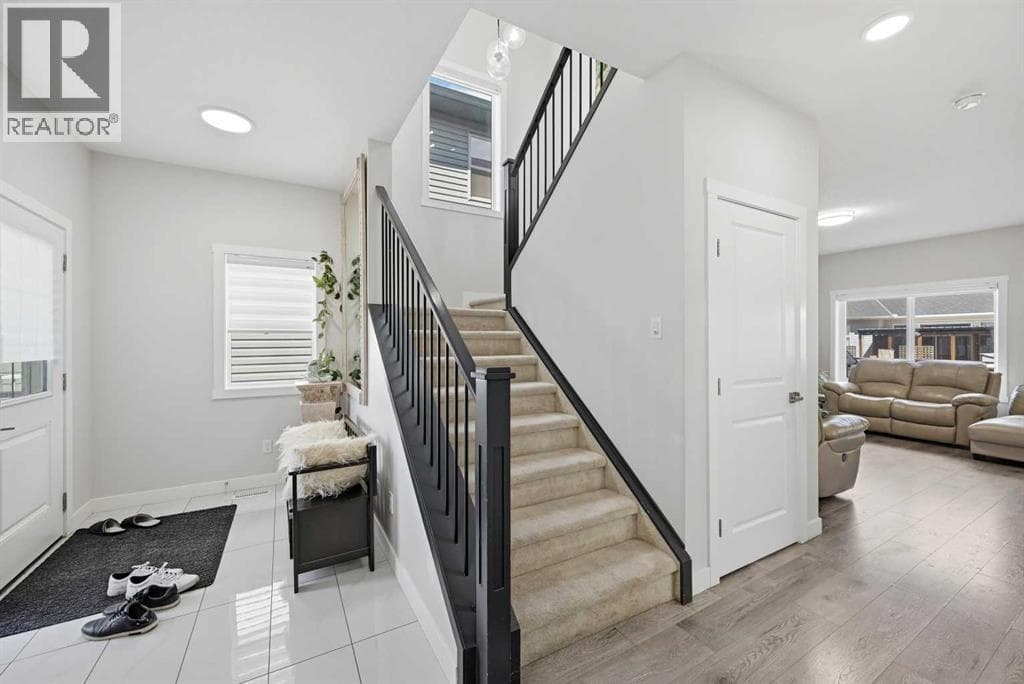 82 Legacy Glen Terrace SE photo 3