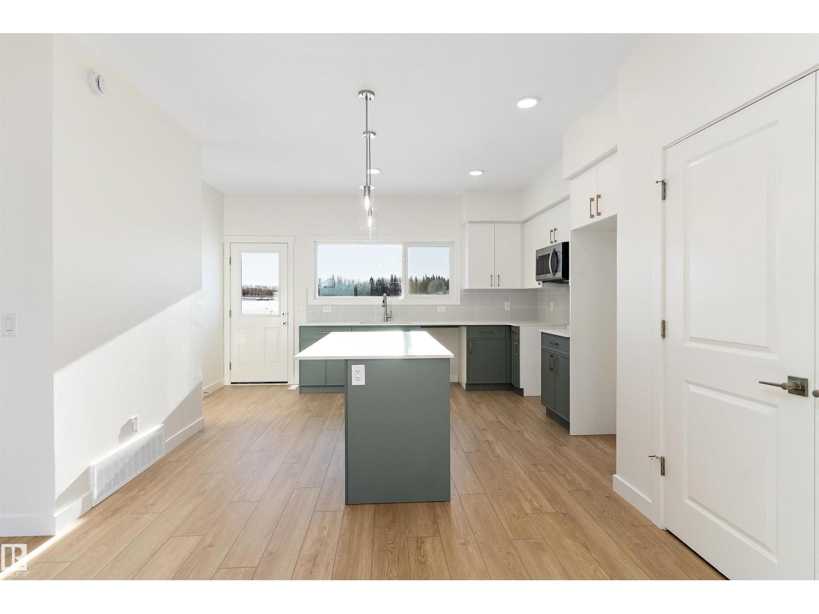 6285 175A AV NW photo 12