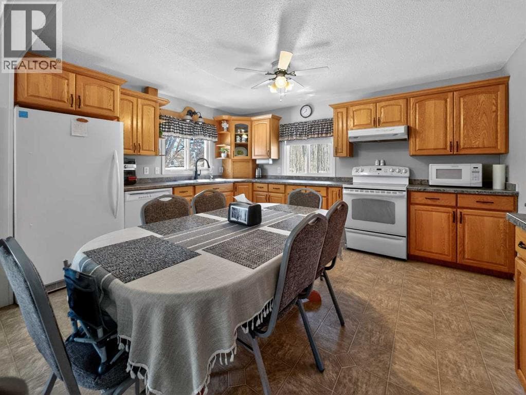 10202 101 Avenue photo 5