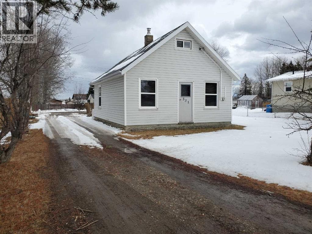 1 bed 1 bath single family at 531 65 Street — $139,900