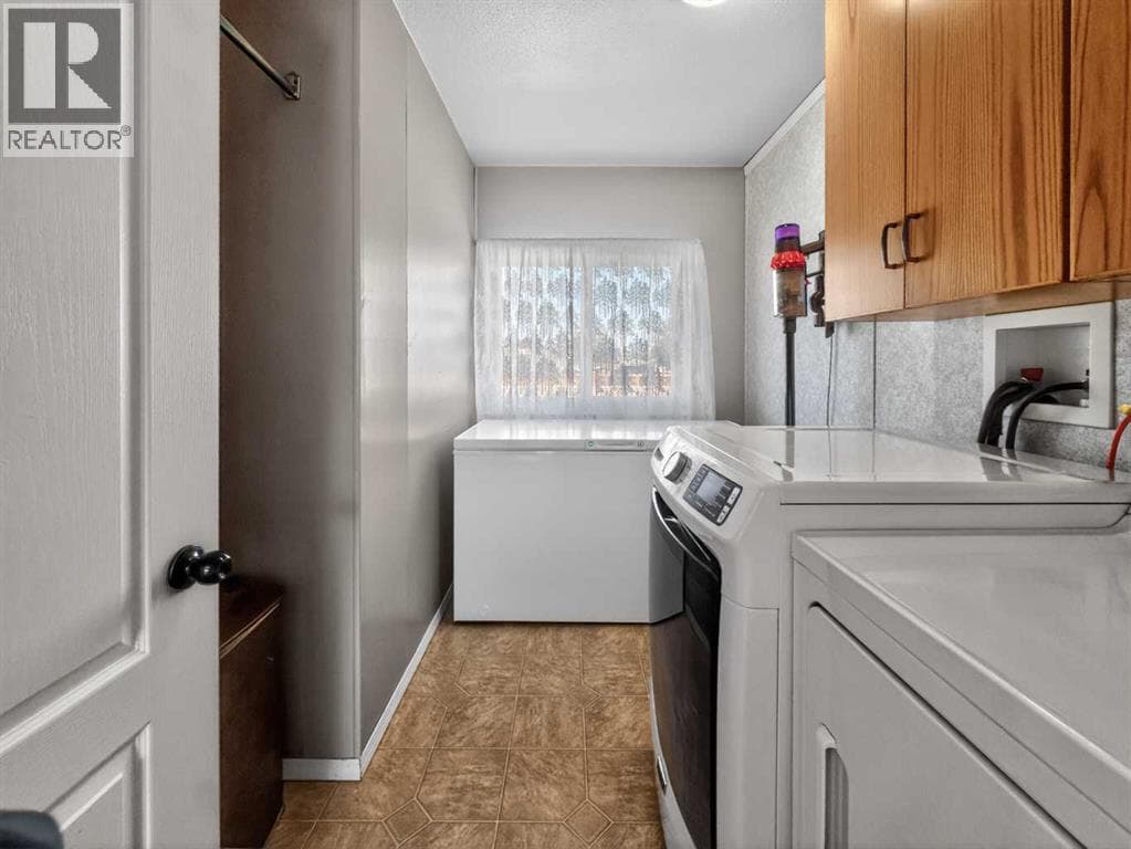 10202 101 Avenue photo 12