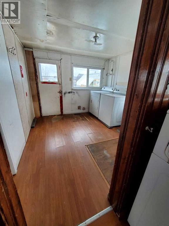 531 65 Street photo 4