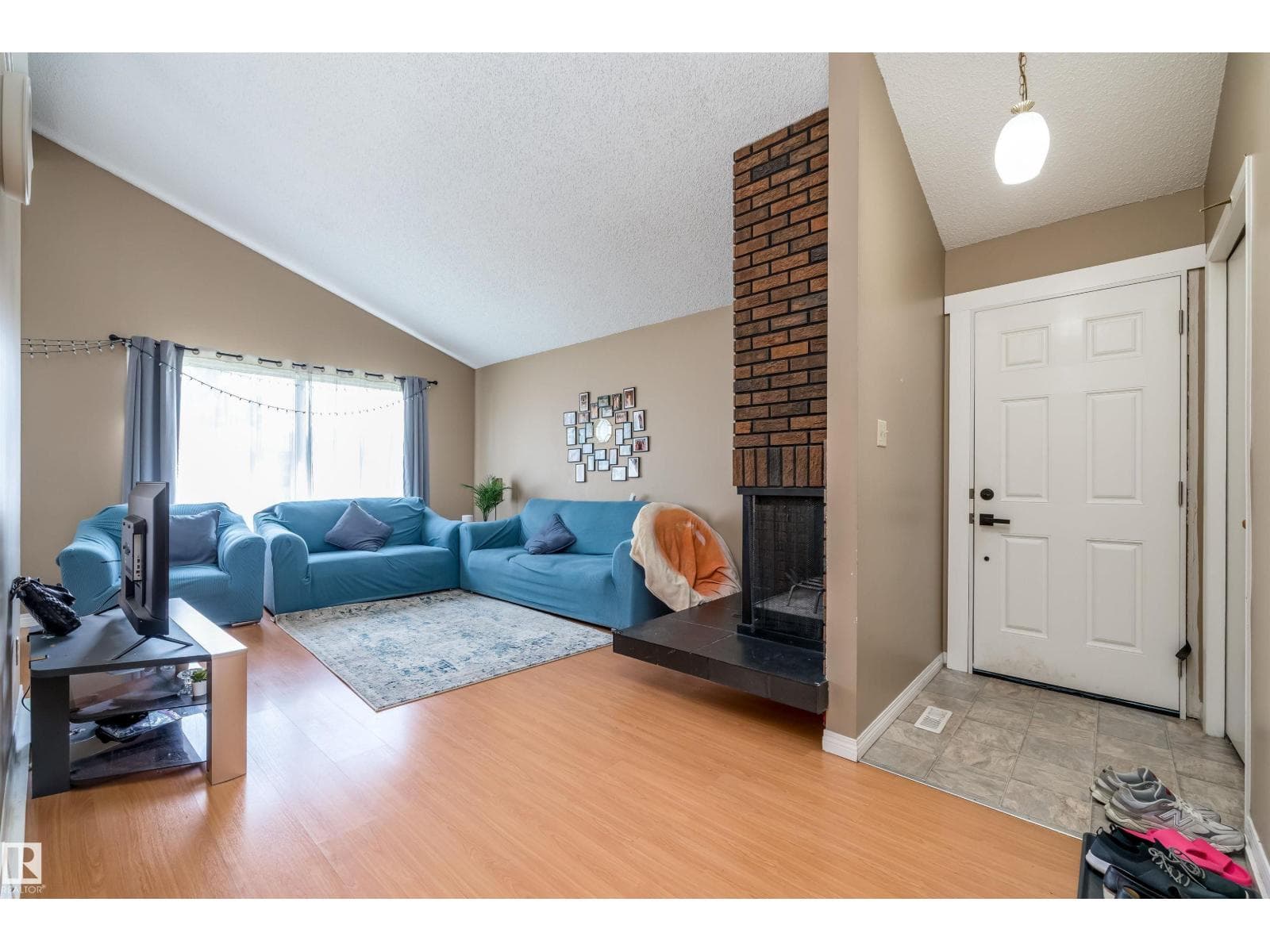3620 42A AV NW photo 3