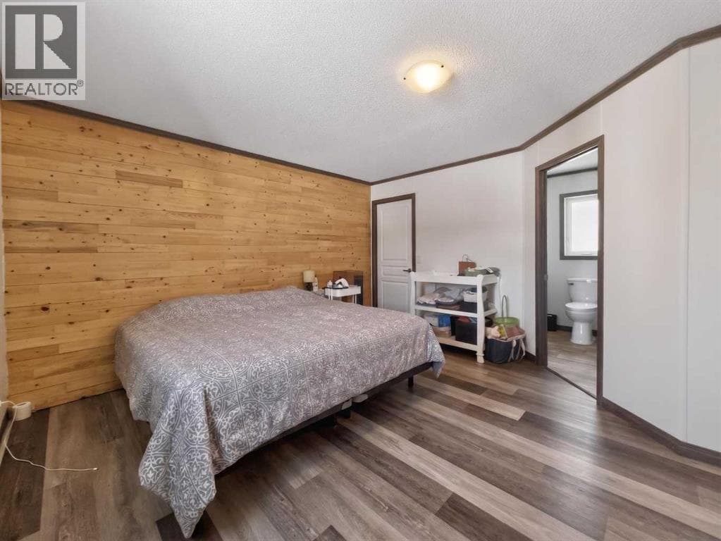 10614 103 Avenue photo 11