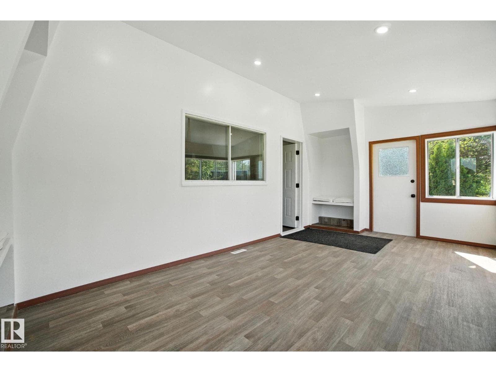 51019 RGE ROAD 273 photo 9
