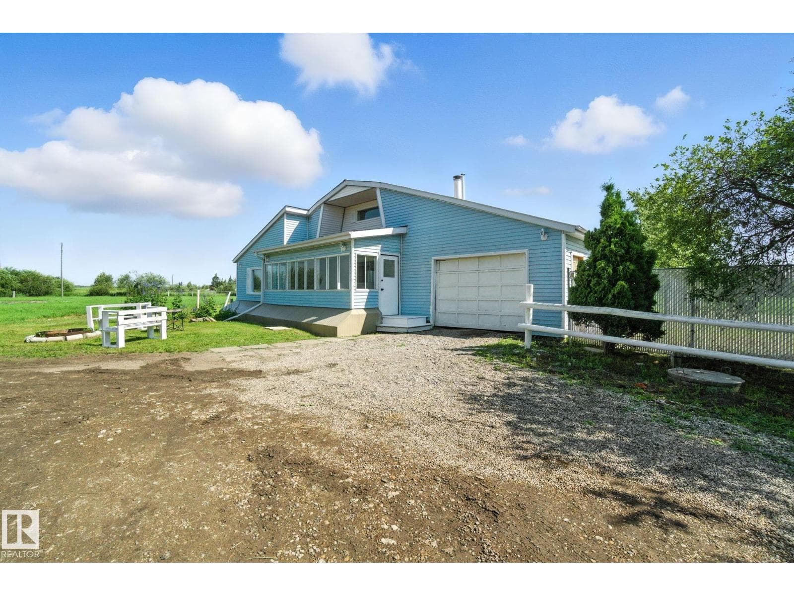 51019 RGE ROAD 273 photo 5