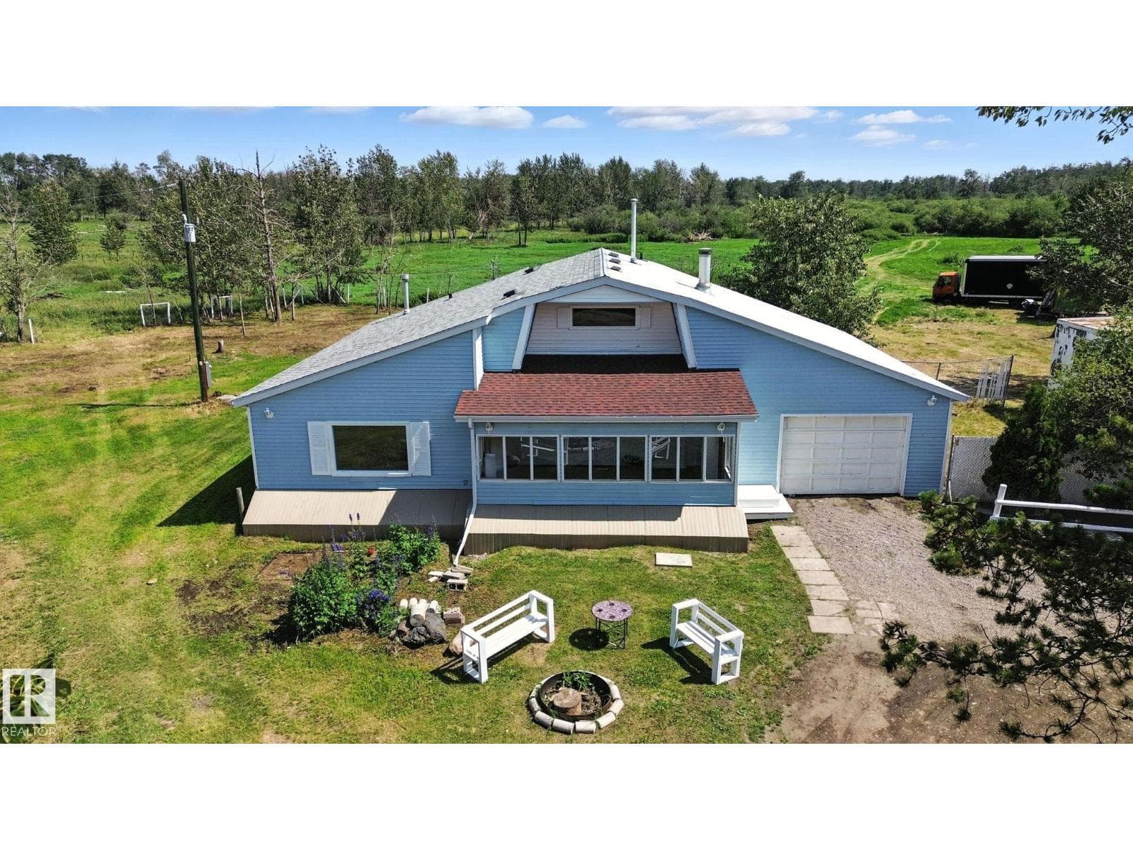 3 bed 2 bath single family at 51019 RGE ROAD 273 — $649,900