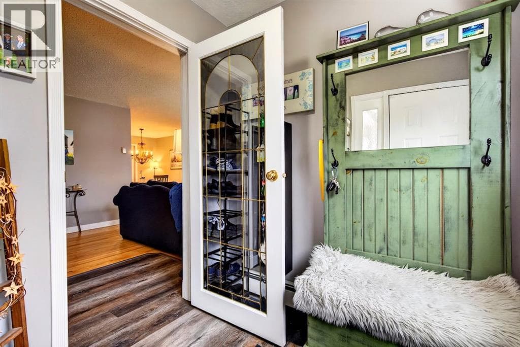 1115 3 Street NE photo 10