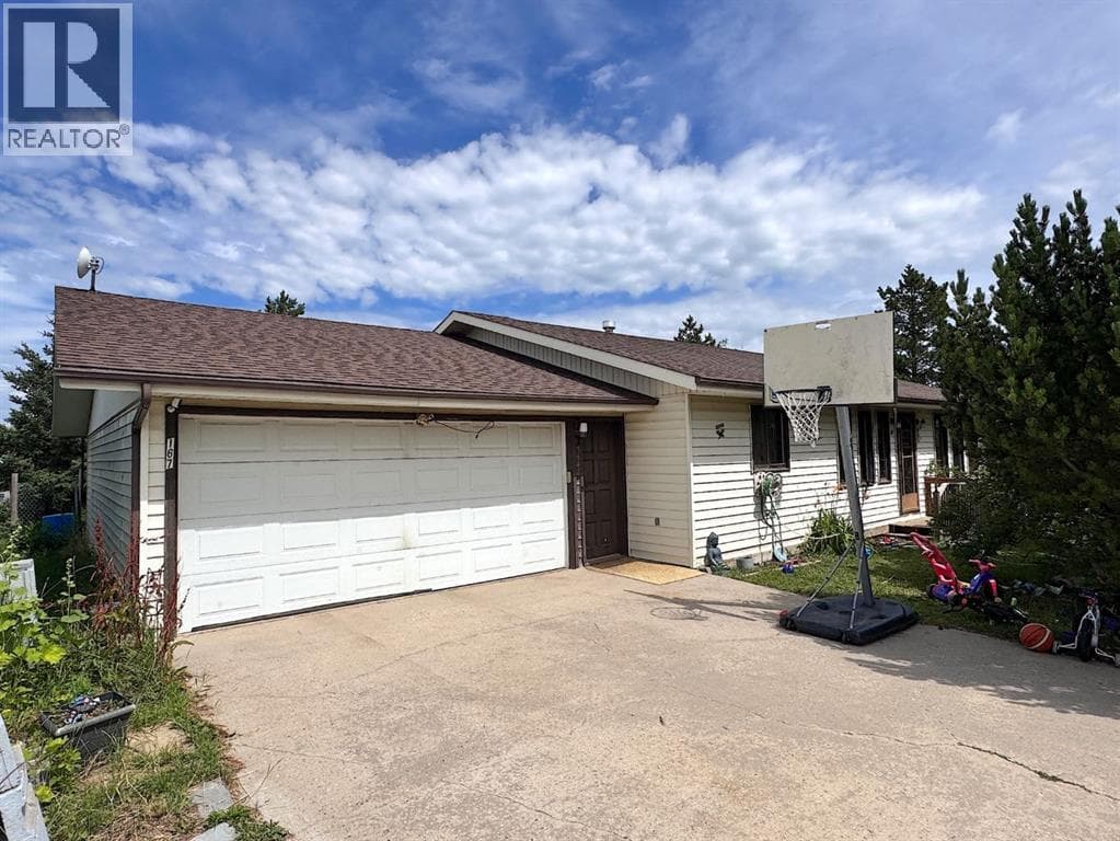 167 1 Street S photo 2